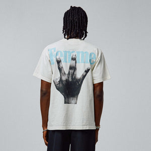 Twisted Fingers Tee Cream with Orange and Light Blue